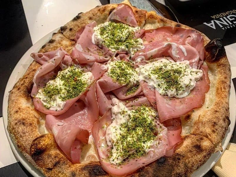 Stracciatella Pizza