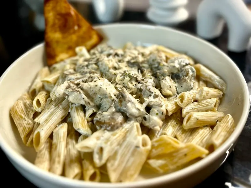 Mantar Kremalı Penne