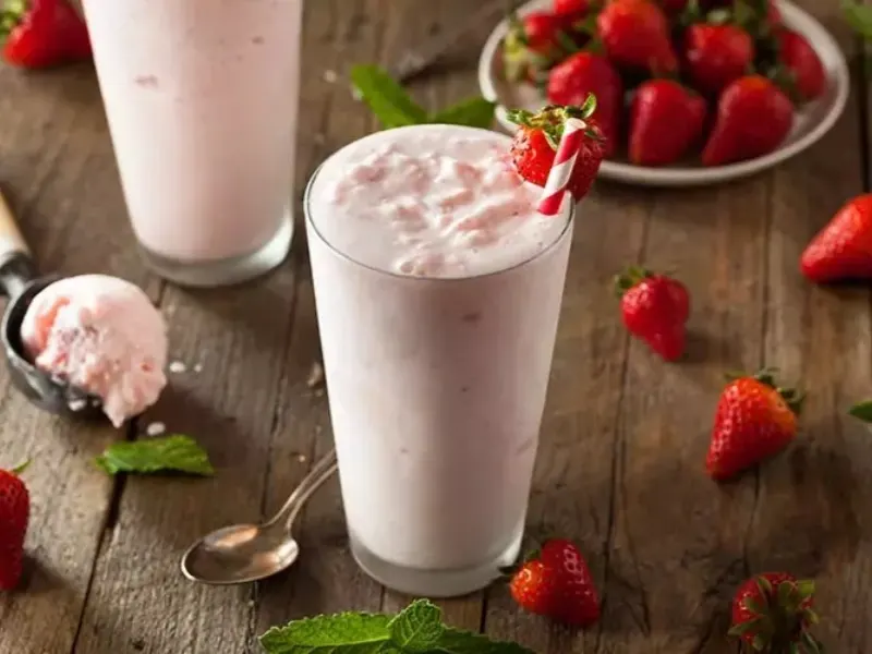 Çilekli Milkshake